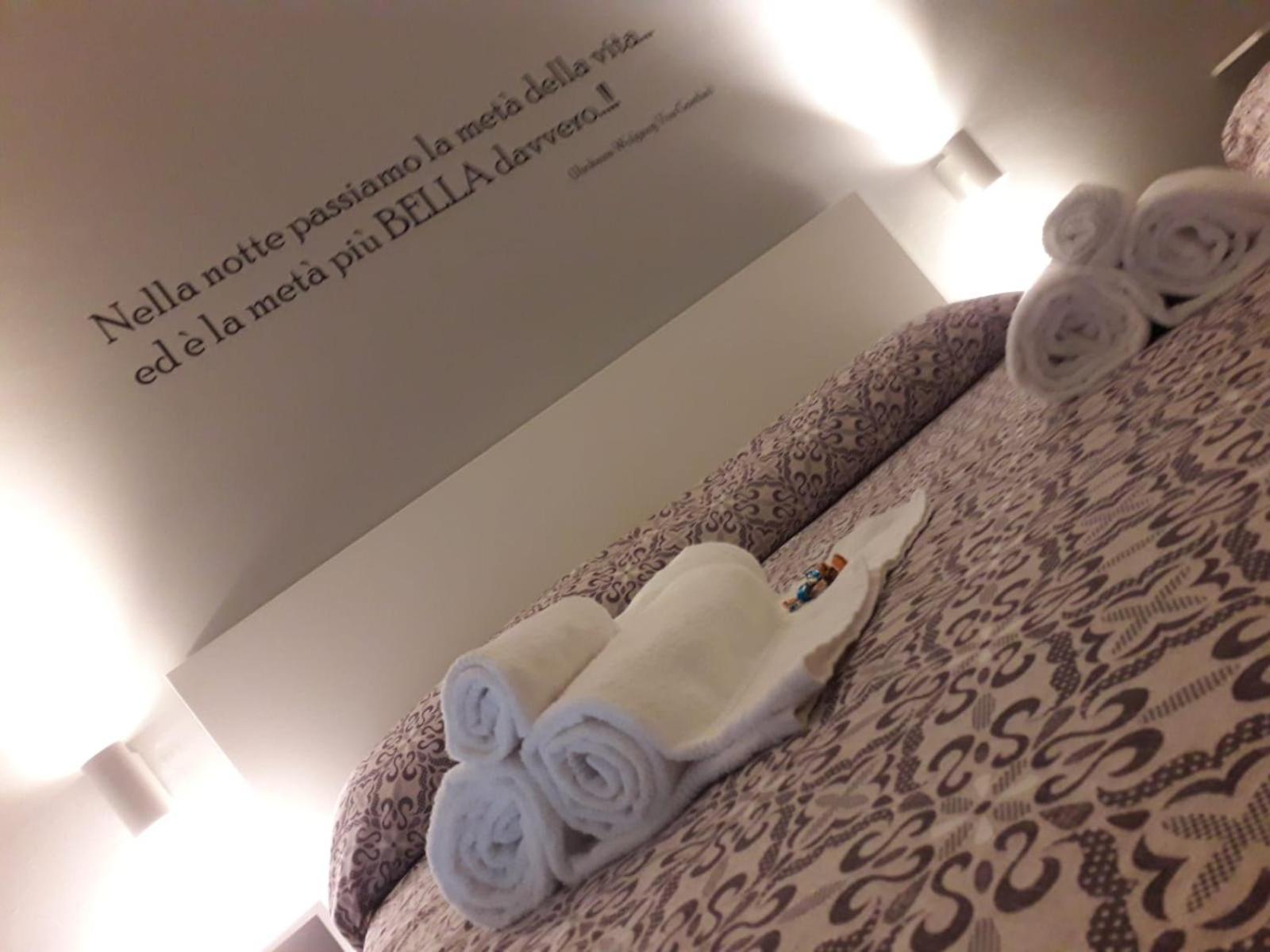 Bed and Breakfast Le Stanze Dell'Emiro Palermo Esterno foto